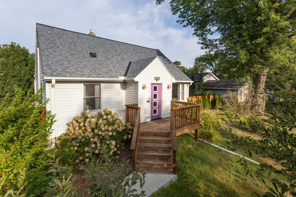 2725 Division Street North Saint Paul, MN 55109