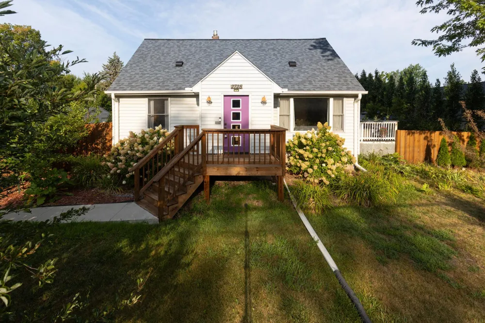 2725 Division Street North Saint Paul, MN 55109