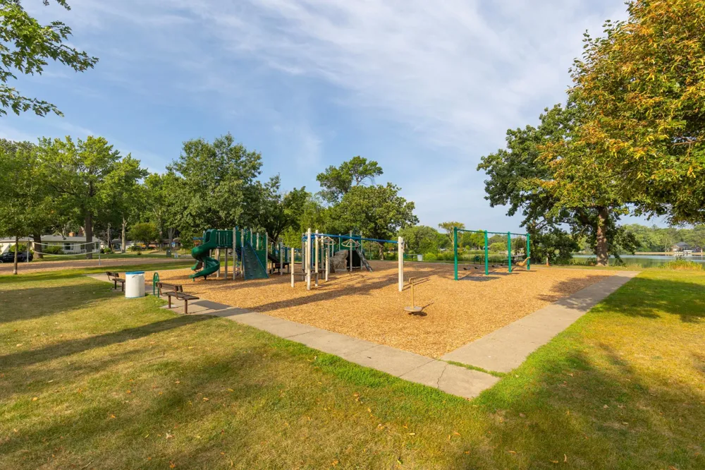 2725 Division Street North Saint Paul, MN 55109