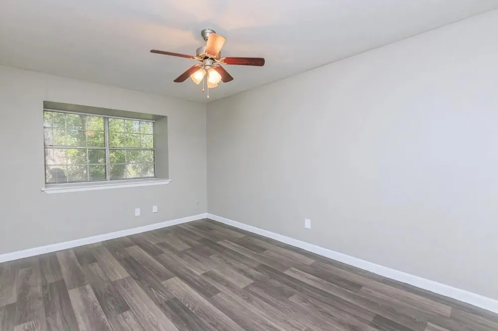 3001 Jane Lane #302 Haltom City, TX 76117