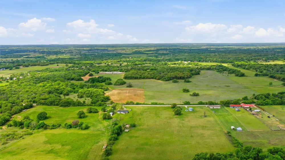 W White Dove Street Azle, TX 76020