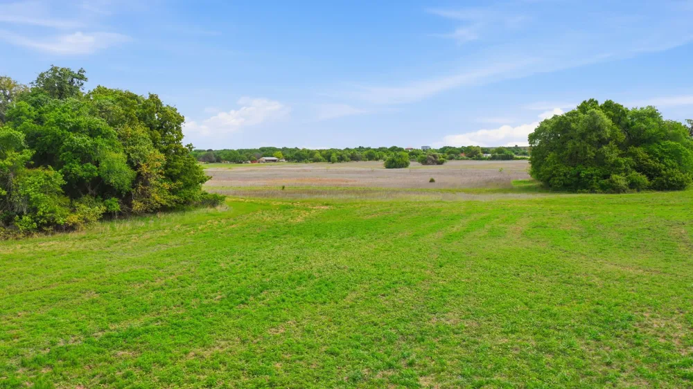 W White Dove Street Azle, TX 76020