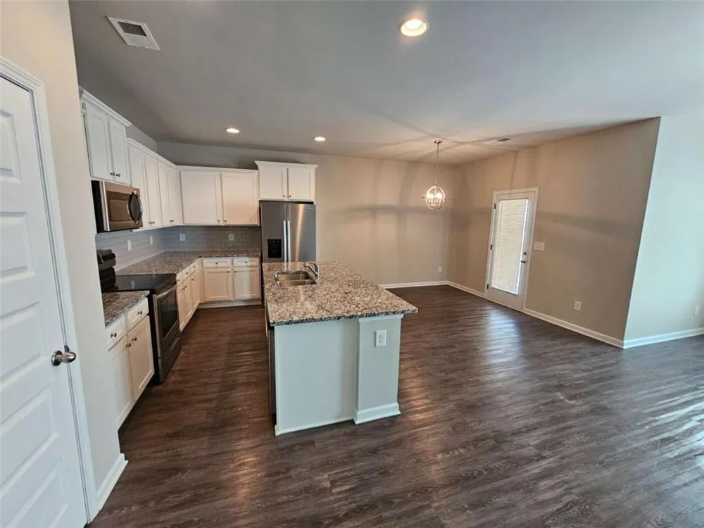 333 Darlington Drive Ellenwood, GA 30294