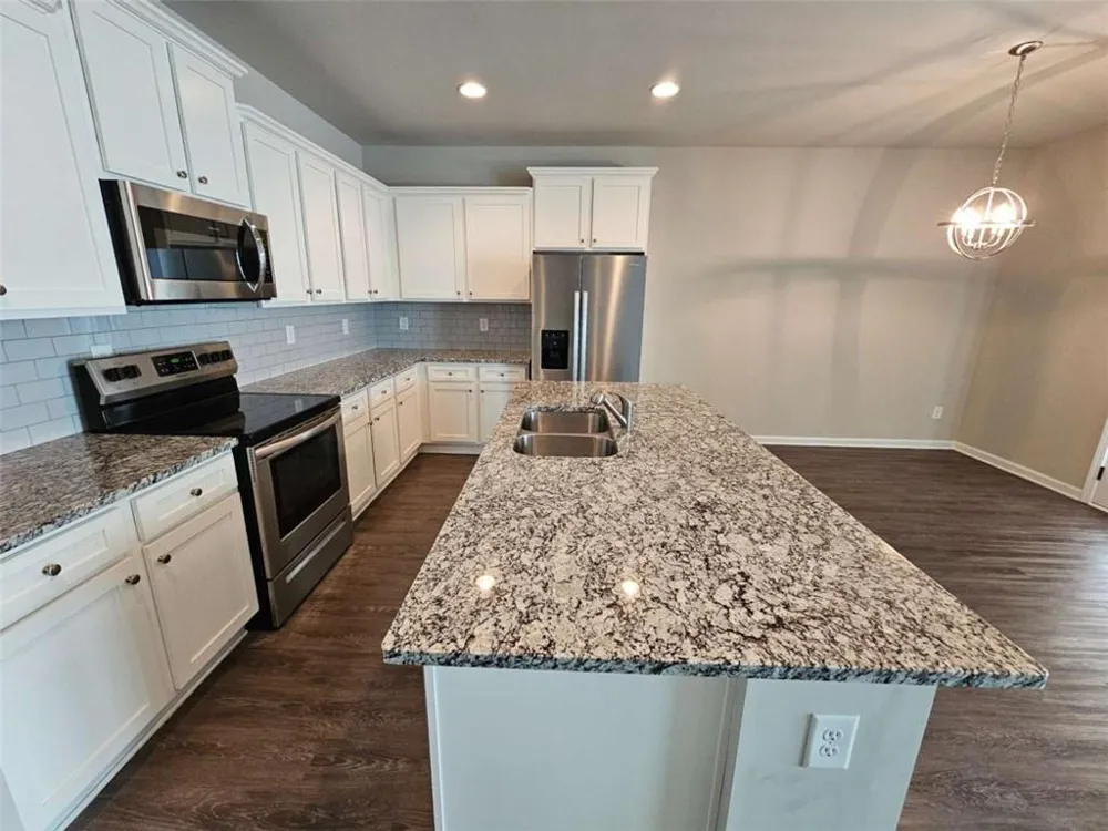 333 Darlington Drive Ellenwood, GA 30294