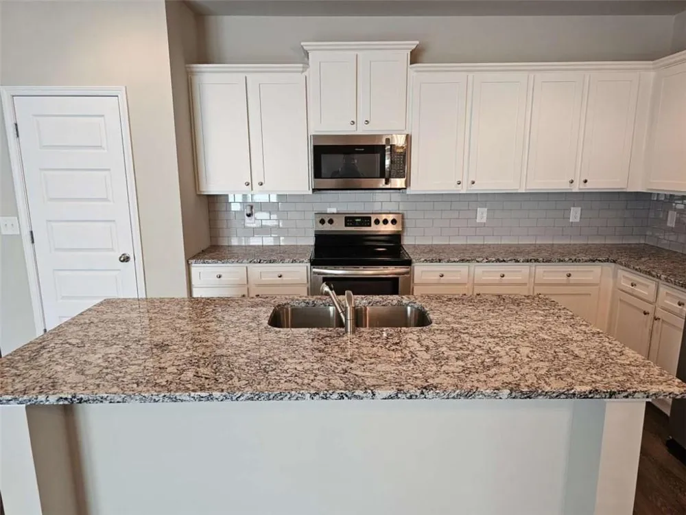 333 Darlington Drive Ellenwood, GA 30294