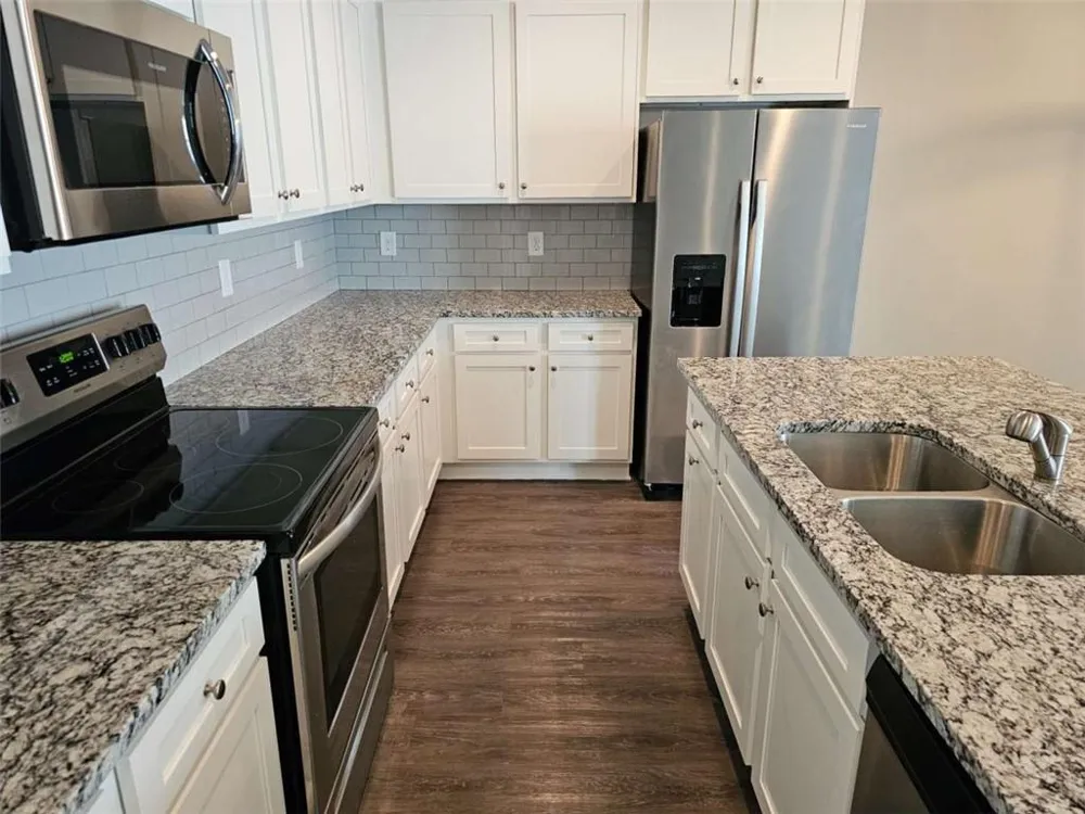 333 Darlington Drive Ellenwood, GA 30294