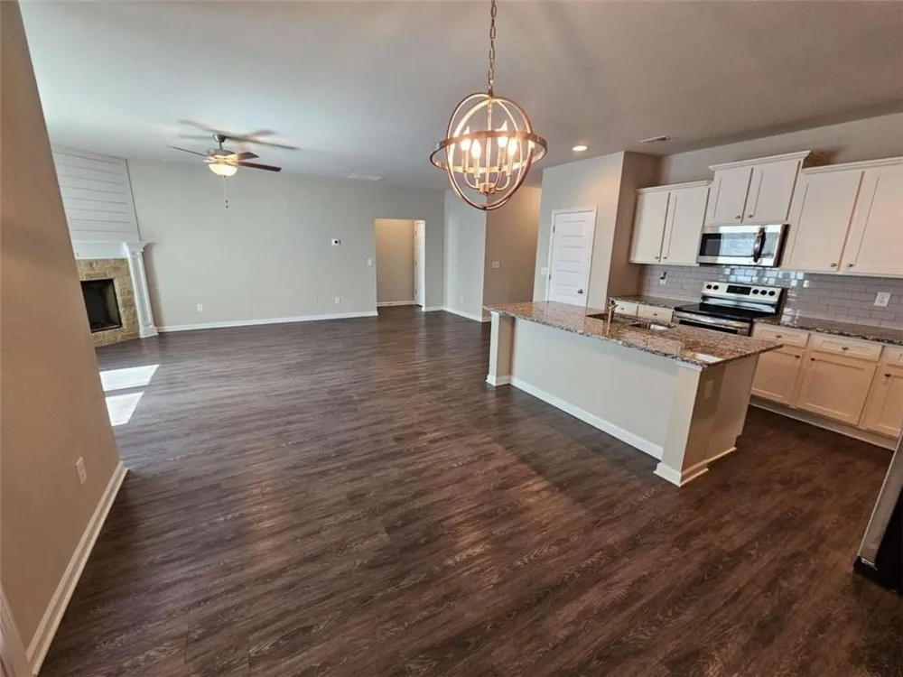 333 Darlington Drive Ellenwood, GA 30294