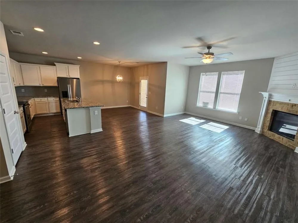 333 Darlington Drive Ellenwood, GA 30294