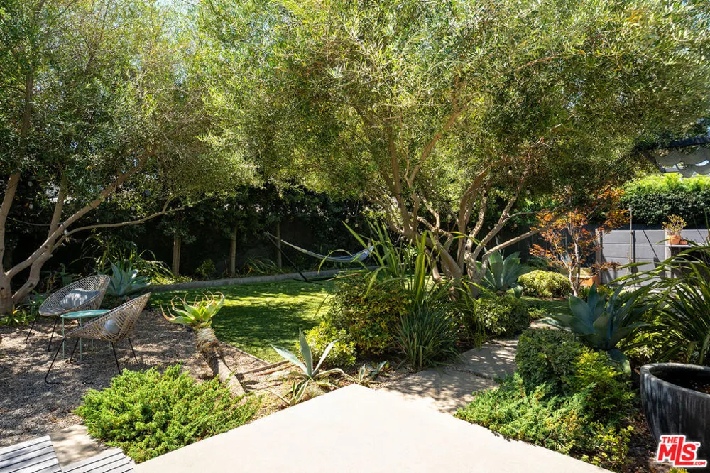 5808 Vicstone Court Culver City, CA 90232