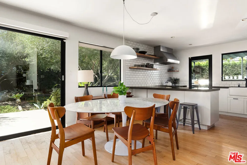 5808 Vicstone Court Culver City, CA 90232