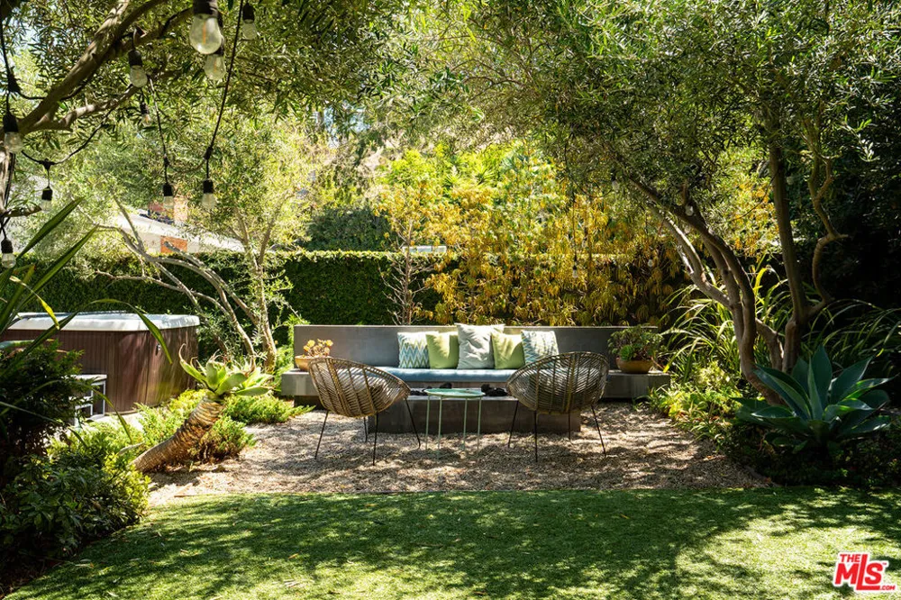 5808 Vicstone Court Culver City, CA 90232