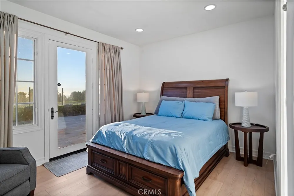 23 Castlerock Irvine, CA 92603