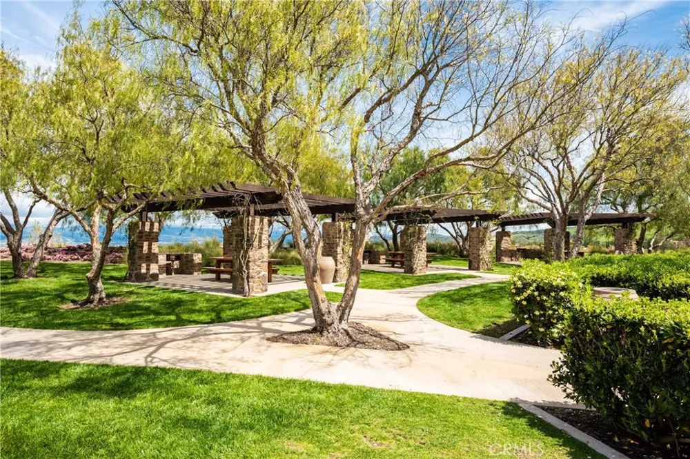 23 Castlerock Irvine, CA 92603