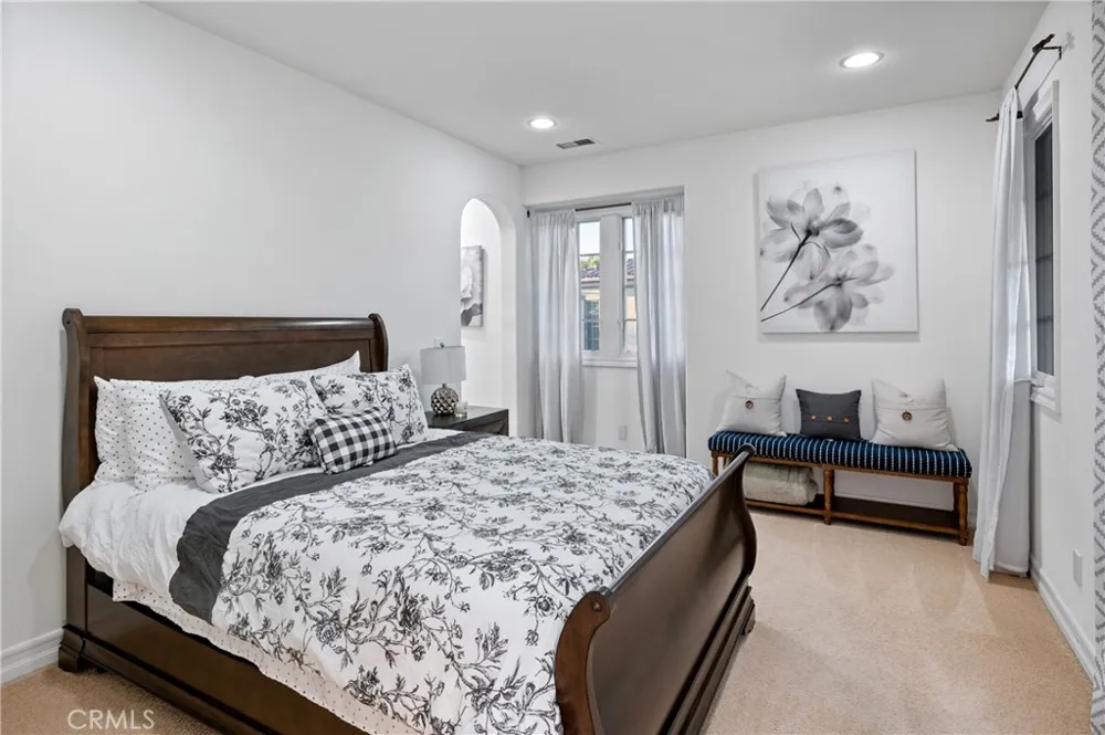 23 Castlerock Irvine, CA 92603