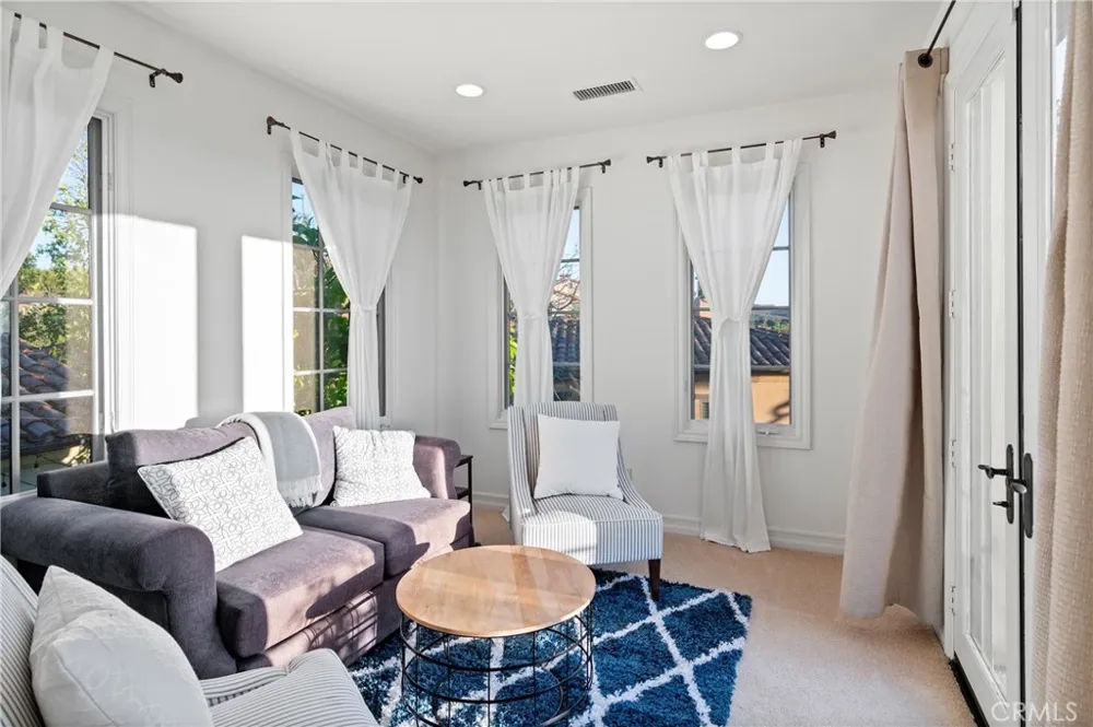 23 Castlerock Irvine, CA 92603