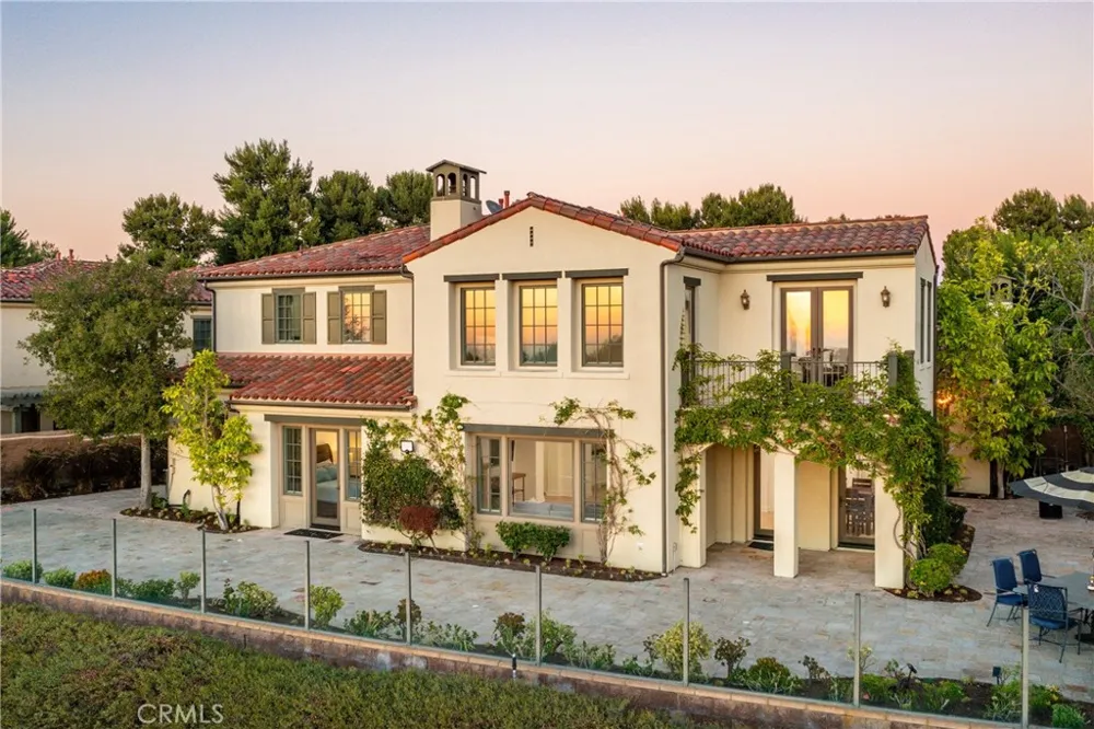 23 Castlerock Irvine, CA 92603