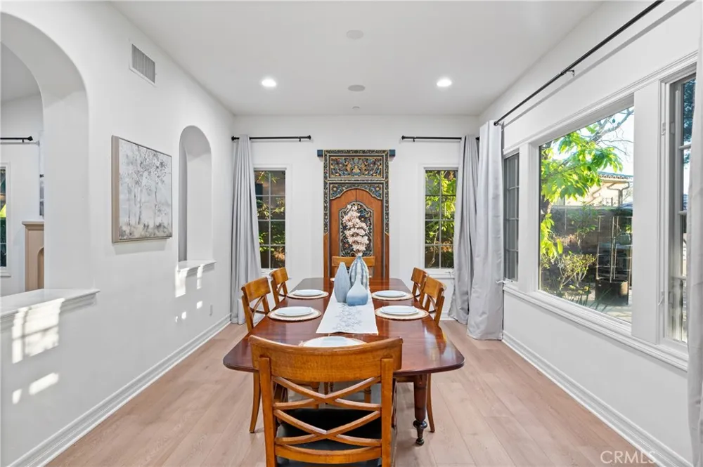 23 Castlerock Irvine, CA 92603