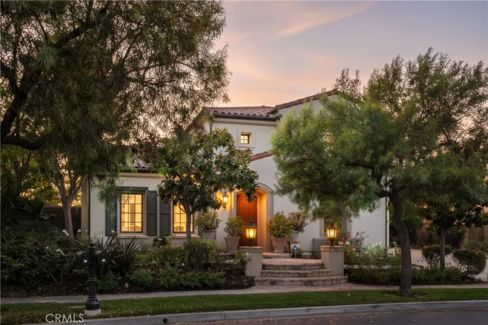 23 Castlerock Irvine, CA 92603