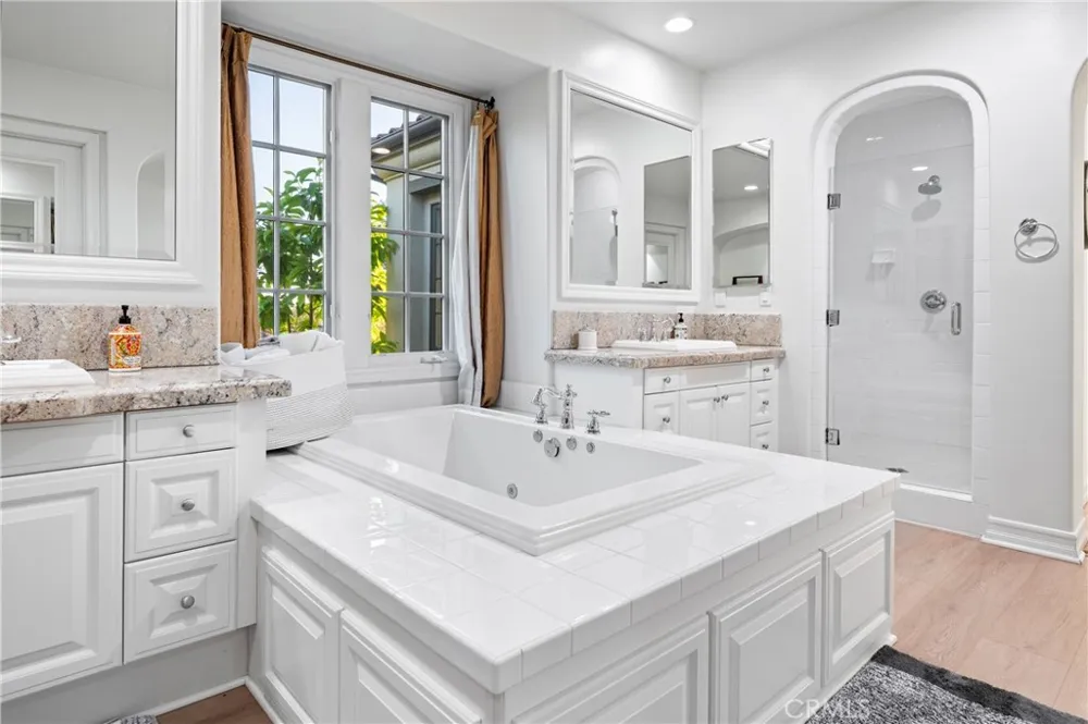 23 Castlerock Irvine, CA 92603