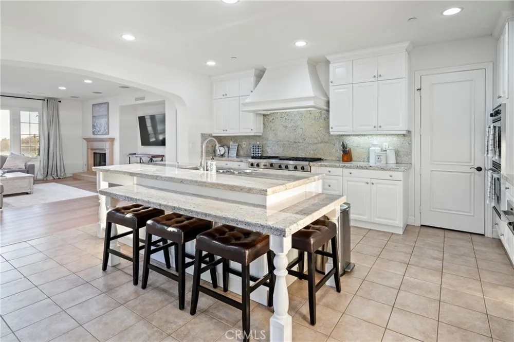 23 Castlerock Irvine, CA 92603