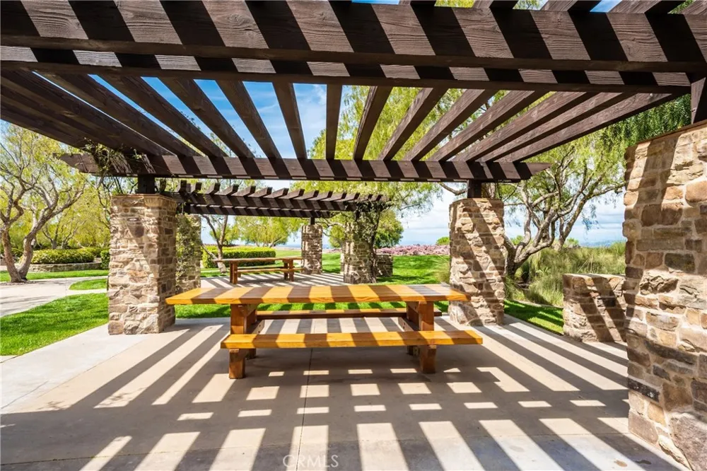23 Castlerock Irvine, CA 92603