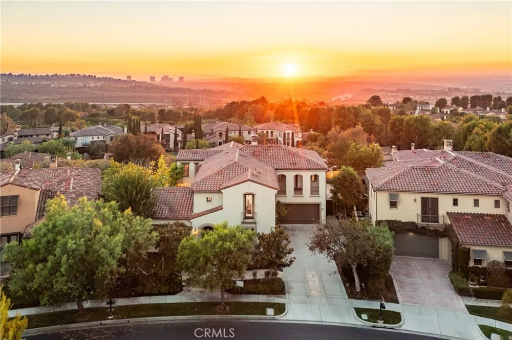 23 Castlerock Irvine, CA 92603
