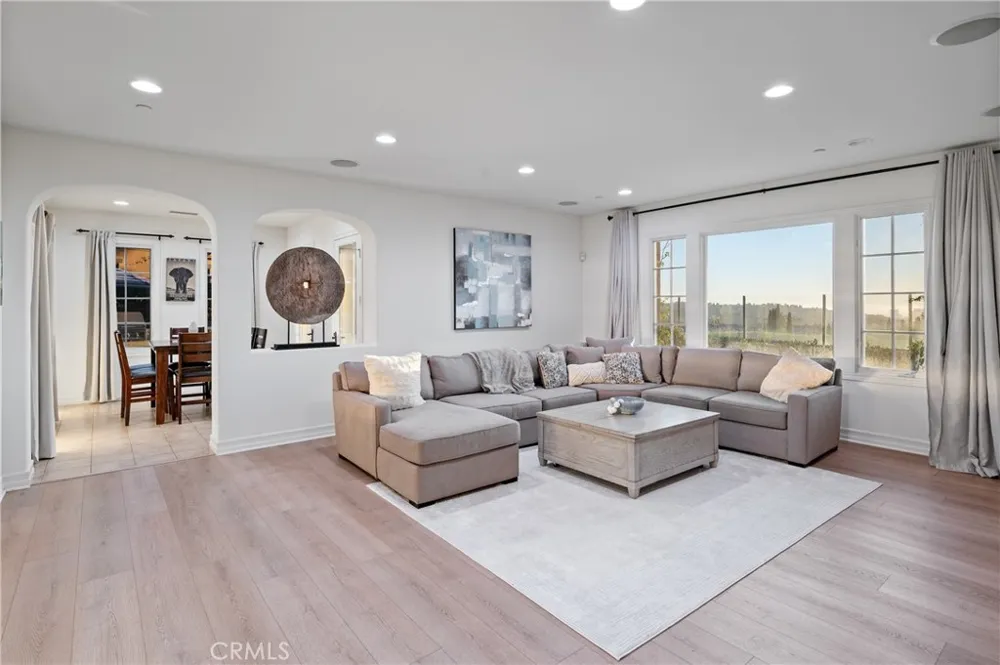 23 Castlerock Irvine, CA 92603
