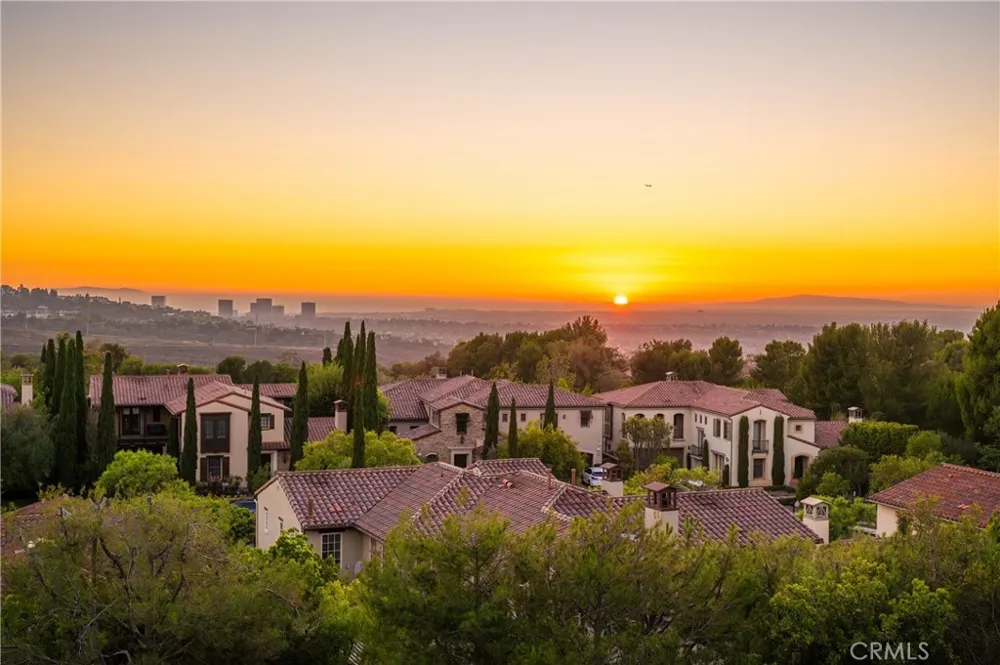 23 Castlerock Irvine, CA 92603