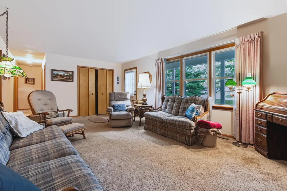 14361 Maple Drive New Buffalo, MI 49117