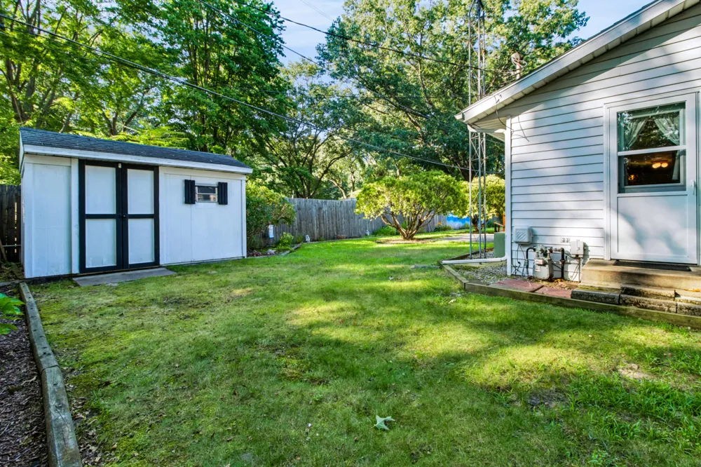 14361 Maple Drive New Buffalo, MI 49117