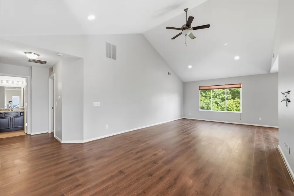 29442 Woodpark Circle Warren, MI 48092
