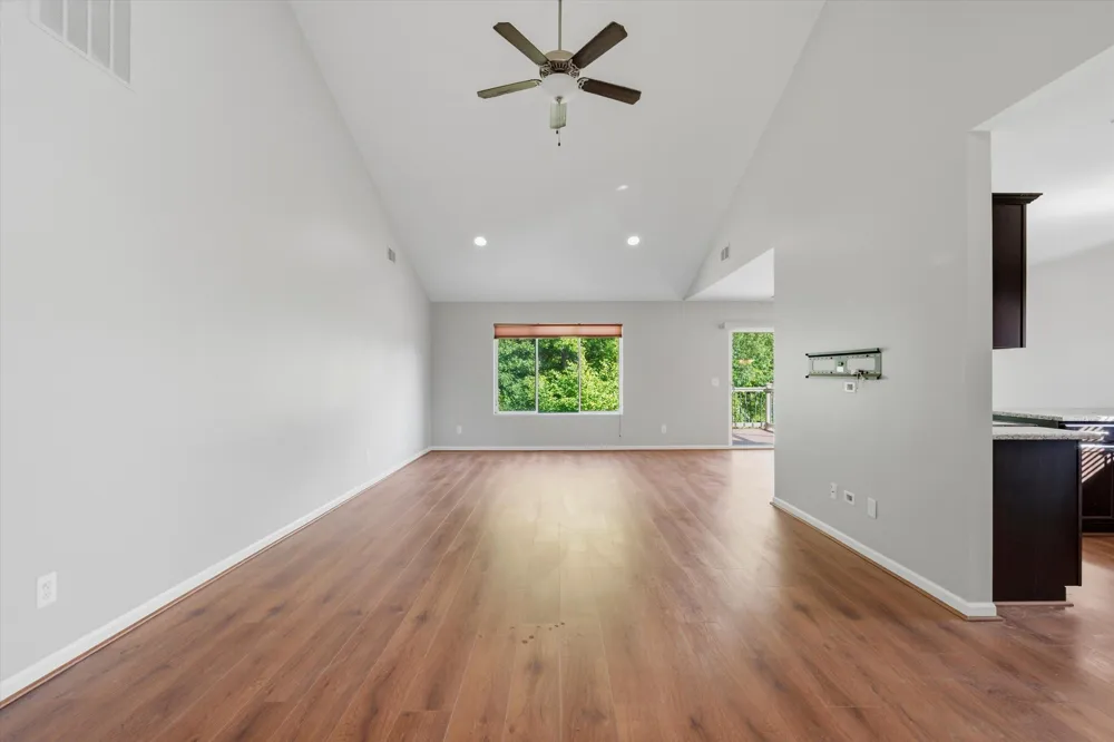 29442 Woodpark Circle Warren, MI 48092