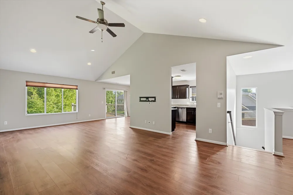 29442 Woodpark Circle Warren, MI 48092