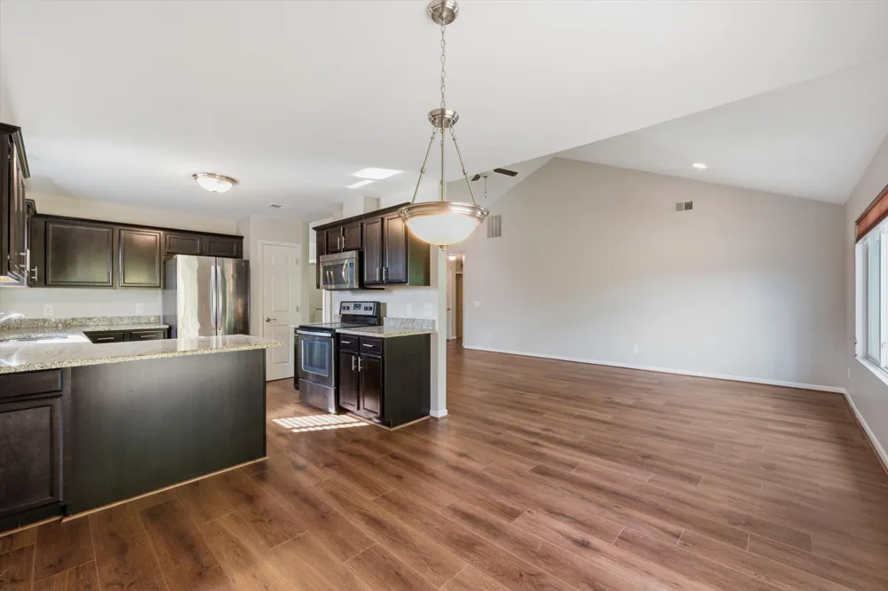 29442 Woodpark Circle Warren, MI 48092