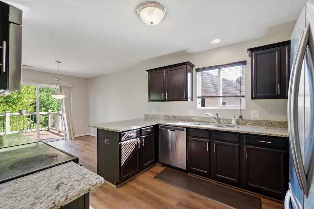 29442 Woodpark Circle Warren, MI 48092