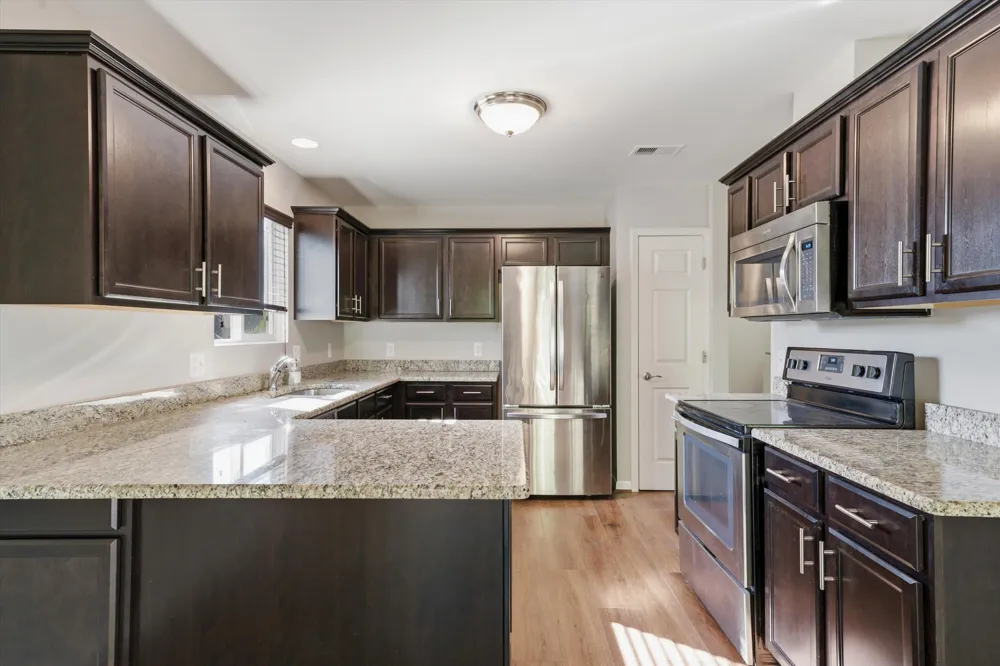 29442 Woodpark Circle Warren, MI 48092