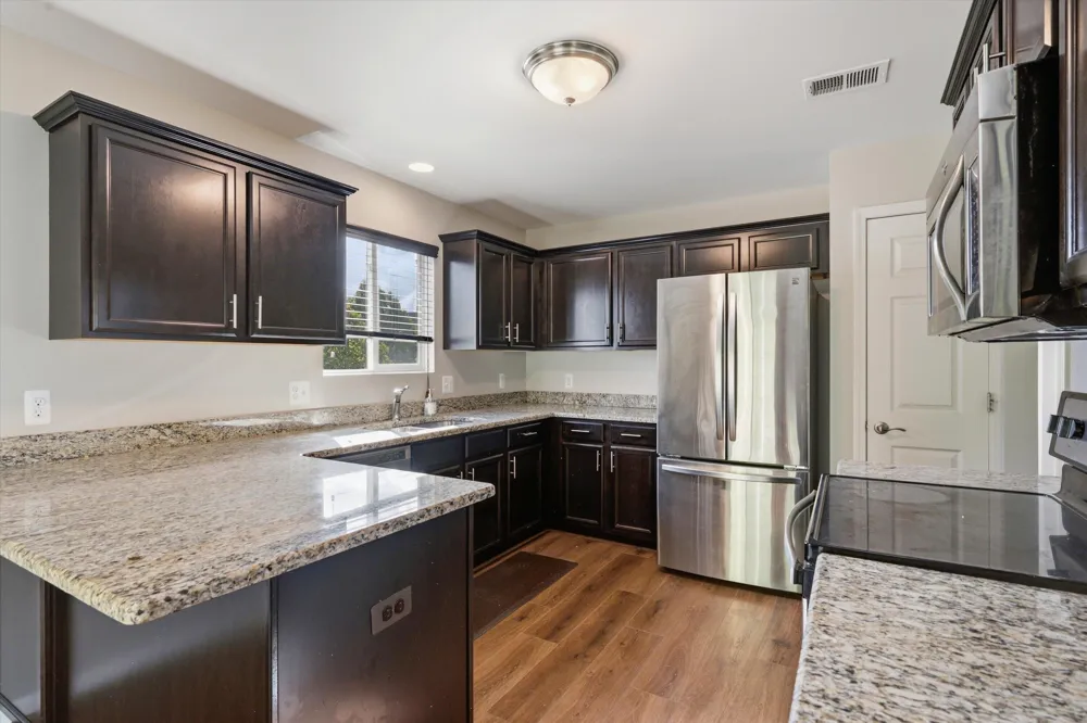 29442 Woodpark Circle Warren, MI 48092