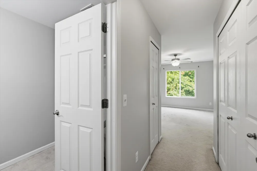 29442 Woodpark Circle Warren, MI 48092