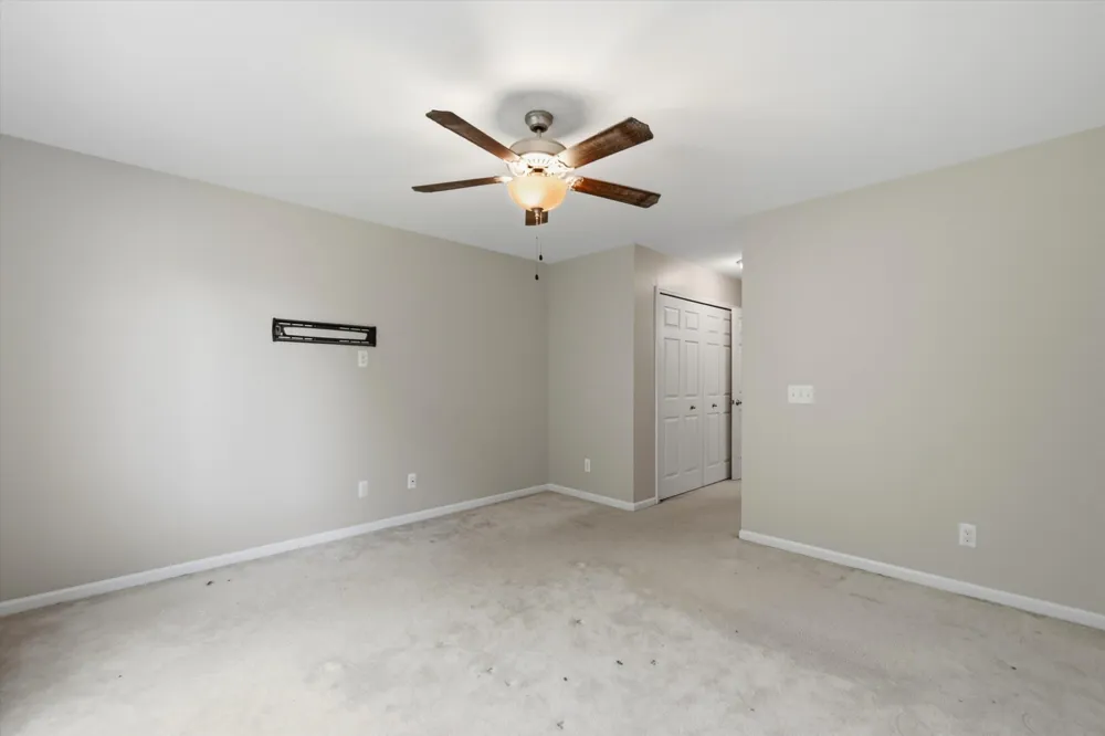 29442 Woodpark Circle Warren, MI 48092