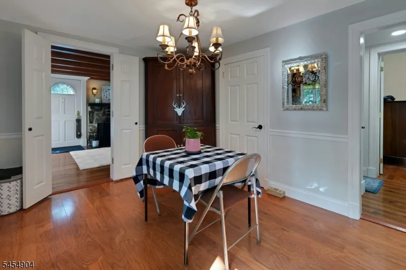 23 Combs Hollow Rd Randolph, NJ 07869