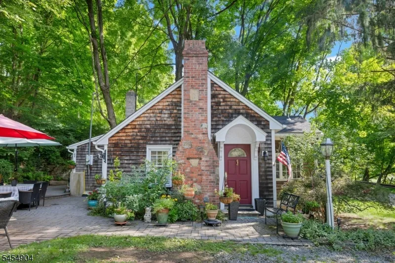 23 Combs Hollow Rd Randolph, NJ 07869