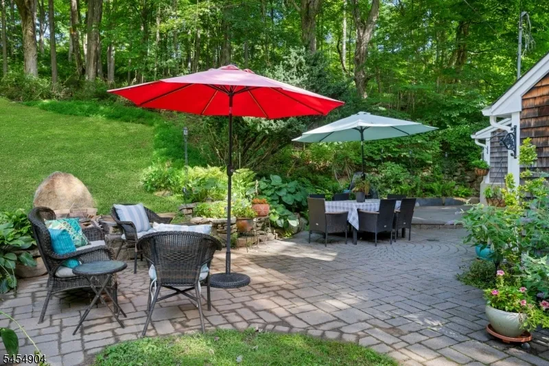 23 Combs Hollow Rd Randolph, NJ 07869
