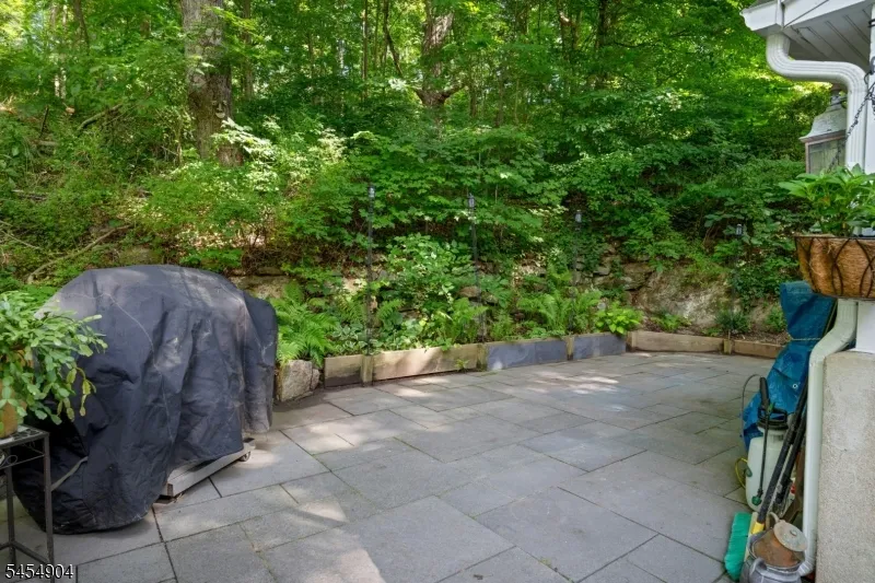 23 Combs Hollow Rd Randolph, NJ 07869