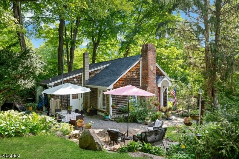 23 Combs Hollow Rd Randolph, NJ 07869