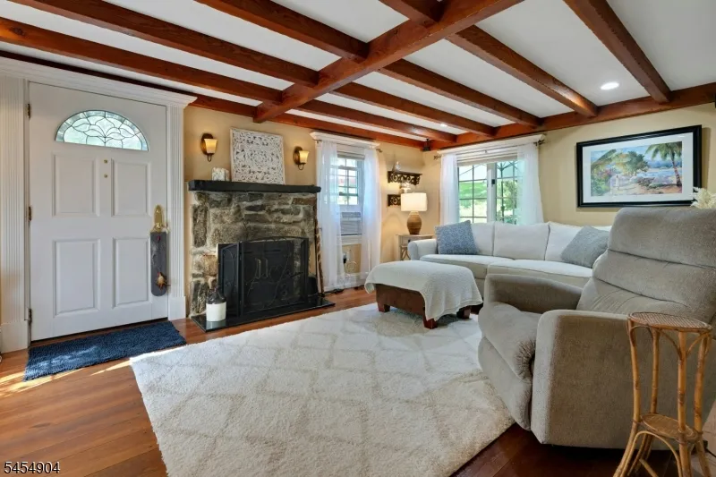 23 Combs Hollow Rd Randolph, NJ 07869