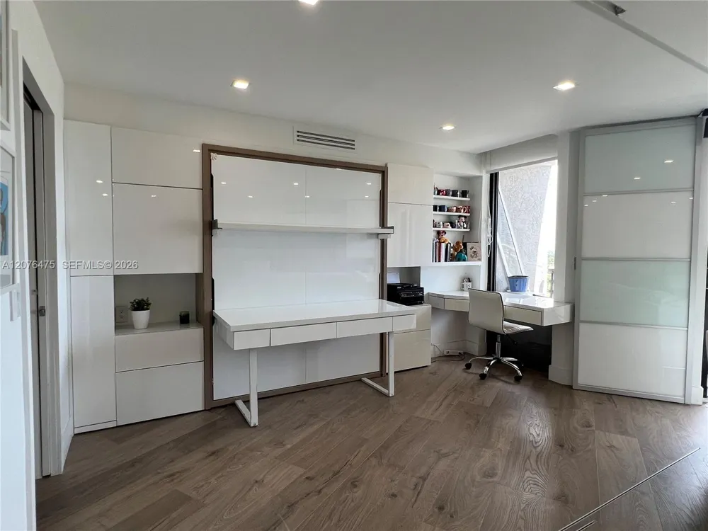 3300 NE 191st St #1610 Aventura, FL 33180