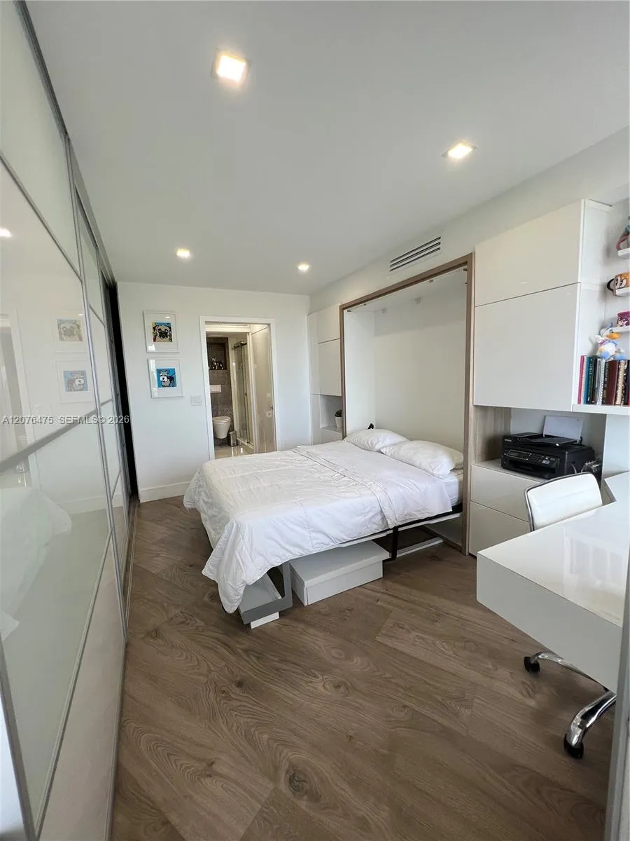 3300 NE 191st St #1610 Aventura, FL 33180