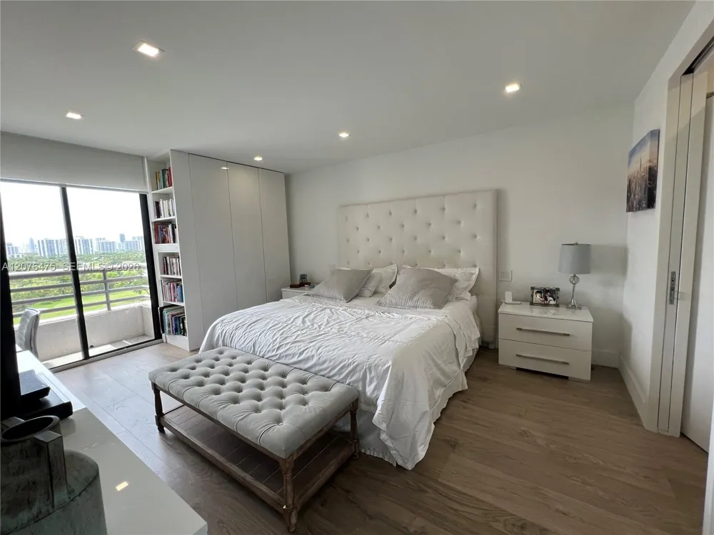 3300 NE 191st St #1610 Aventura, FL 33180