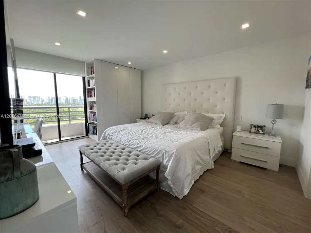 3300 NE 191st St #1610 Aventura, FL 33180
