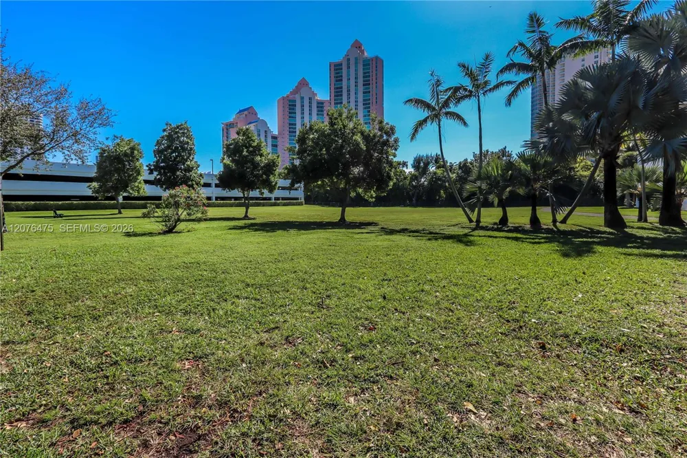 3300 NE 191st St #1610 Aventura, FL 33180